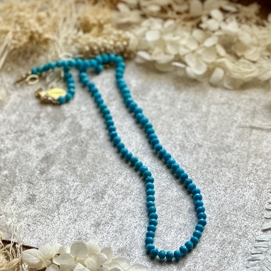 Hand-knotted Turquoise Necklace